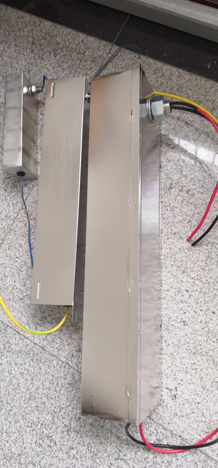 电源，信号滤波器